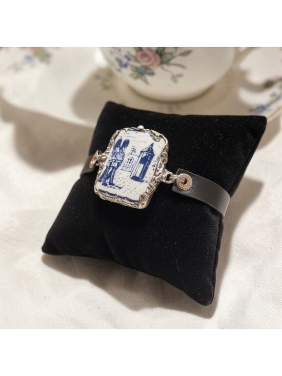 Artisan Jewelry - Blue Willow Nutcracker China Leather Bracelet With Silver Blend Bezel Artisanal